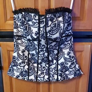 White House Black Market Monochrome Lace Top